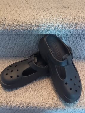 Women's Mary Jane Crocs Clog New Size 7